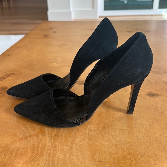 Banana Republic Shoes - Banana republic black D’orsay pump